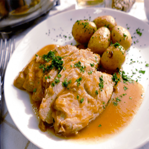 Pechugas de pavo con salsa rubia